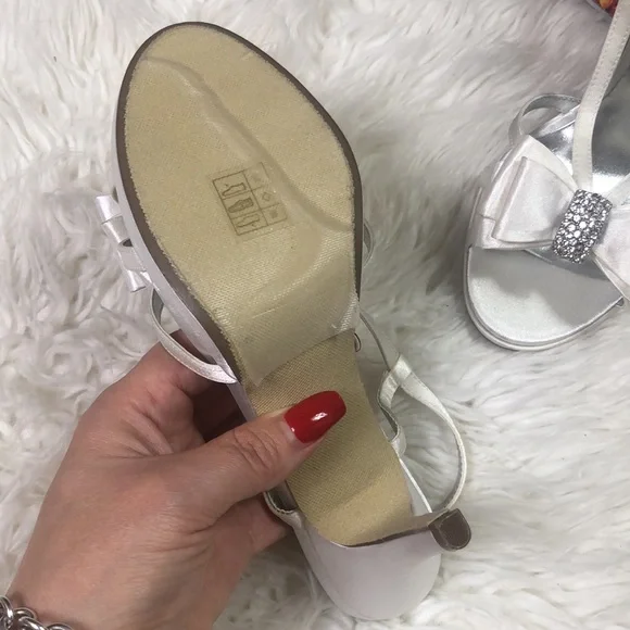 NEW Michaelangelo White Satin Wedding Heels - Picture 5 of 7